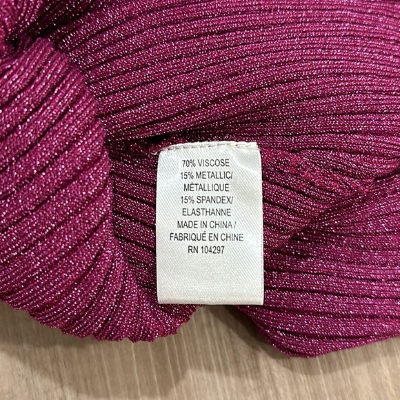 Milly Metallic Mock Neck Stretch Knit Sleeveless Top - Picture 4 of 4